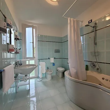 Delle Gazanie -camera In -vista Panoramica Sul Golfo Quartu SantʼElena