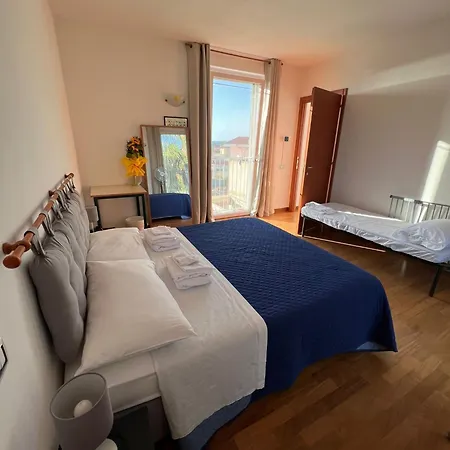 Pansiyon Delle Gazanie -camera In -vista Panoramica Sul Golfo Quartu SantʼElena